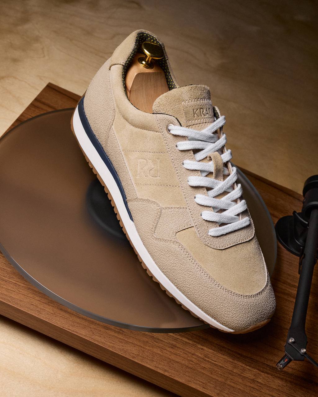 Кроссовки 18 в «броне»